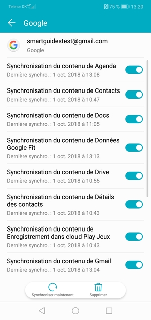 Assurez-vous que Synchronisation du contenu de Contacts est sélectionné
