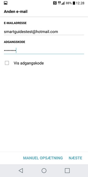 Indtast din e-mailadresse og adgangskode. Vælg NÆSTE