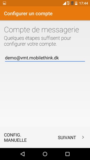 Saisissez votre adresse e-mail et sélectionnez SUIVANT