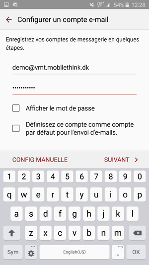 Saisissez votre adresse e-mail et votre mot de passe. Sélectionnez SUIVANT