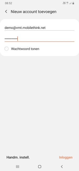 Voer uw e-mailadres en wachtwoord in. Selecteer Inloggen