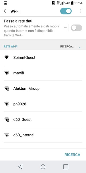 Seleziona la rete wireless a cui desideri connetterti