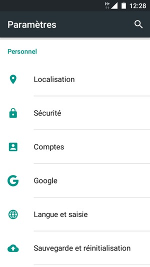 Faites défiler et sélectionnez Comptes