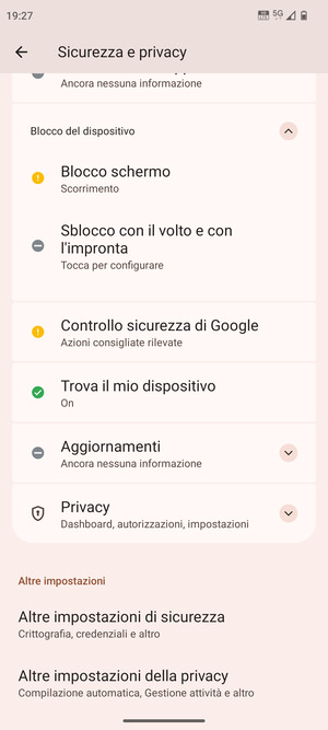 Per cambiare il PIN della scheda SIM, vai al menu Sicurezza e privacy e  scorri e seleziona Altre impostazioni di sicurezza