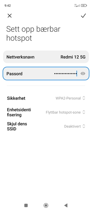 Skriv inn et Wi-Fi hotspot-passord på minst 8 tegn og velg LAGRE