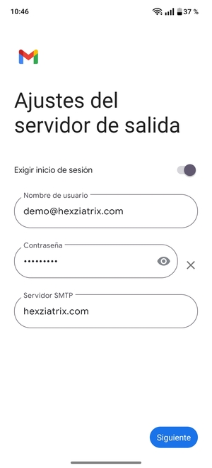 Introduzca la dirección de servidor saliente y seleccione Siguiente