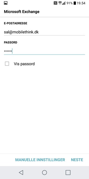 Skriv inn e-postadresse og passord. Velg MANUELLE INNSTILLINGER