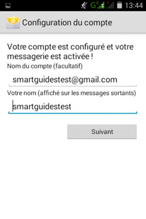 Donnez un nom à votre compte et saisissez votre nom. Sélectionnez Suivant