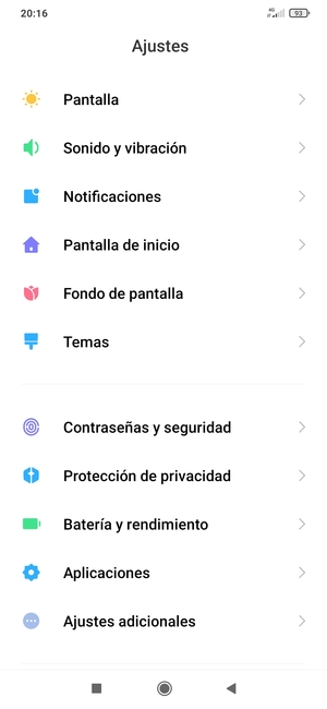 Desplácese y seleccione Contraseñas y seguridad