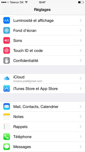 Faites défiler vers le bas et sélectionnez Touch ID et code
