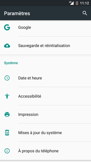 Faites défiler et sélectionnez Mises à jour du système