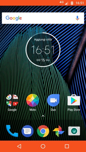 Torna alla schermata Home e seleziona il tasto App recenti