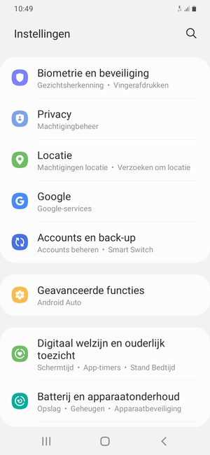 Scroll naar en selecteer Accounts en back-up