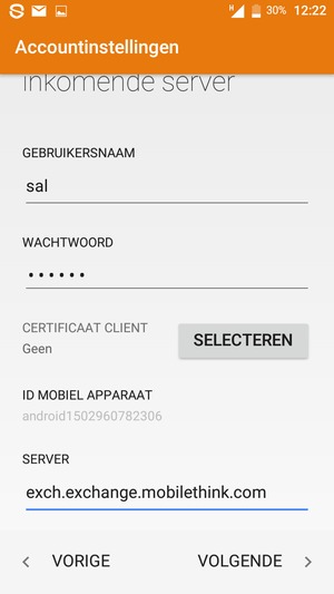 Voer Gebruikersnaam en Exchange serveradres in. Selecteer  VOLGENDE