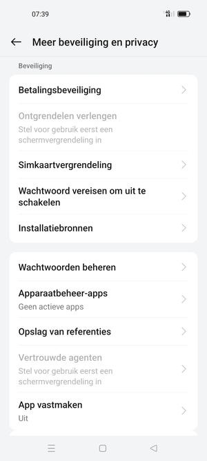 Scroll naar en selecteer Simkaartvergrendeling