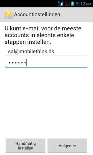Voer uw Gmail of Hotmail adres en Wachtword in. Selecteer Volgende