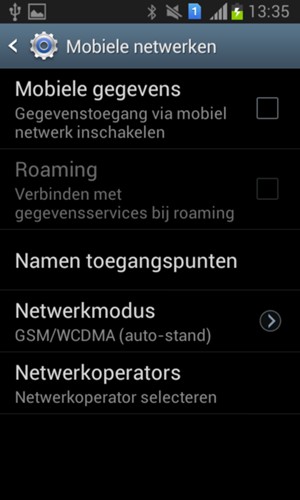 Om van netwerk te wisselen in geval van netwerkproblemen, selecteert u Netwerkoperators