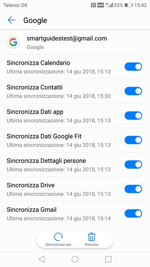 Assicurati che Sincronizza Contatti sia selezionato