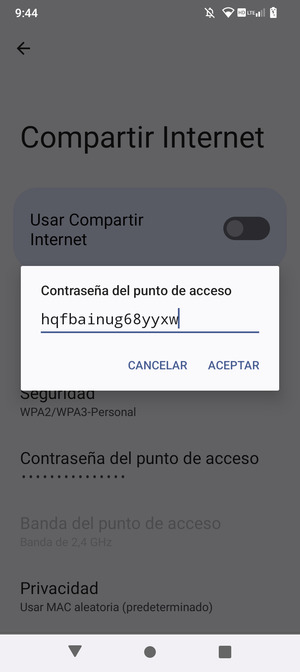 Introduzca una contraseña de punto de acceso Wi-Fi de al menos 8 caracteres y seleccione ACEPTAR