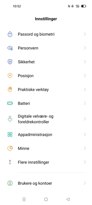 For å aktivere skjermlåsen, gå til Innstillinger-menyen og velg Passord og biometri