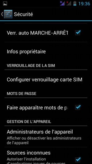 Pour modifier le code PIN de la carte SIM, retournez dans le menu Sécurité et sélectionnez Configurer verrouillage carte SIM