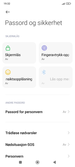 For å aktivere skjermlåsen, gå tilbake til Passord og sikkerhet-menyen og velg Skjermlås