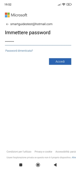 Inserisci la tua password di Hotmail e seleziona Accedi