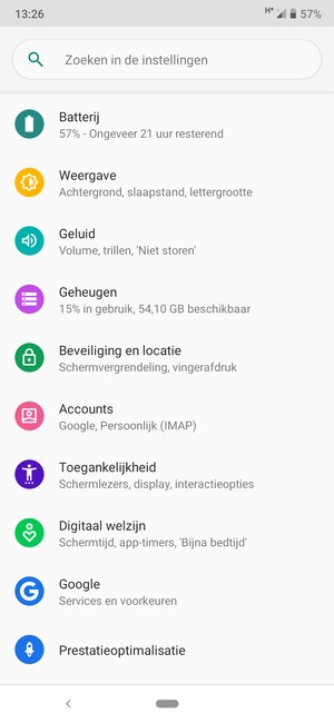 Scroll naar en selecteer Accounts