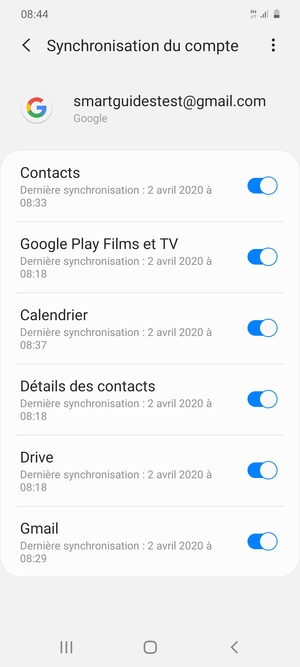 Assurez-vous que Contacts est sélectionné