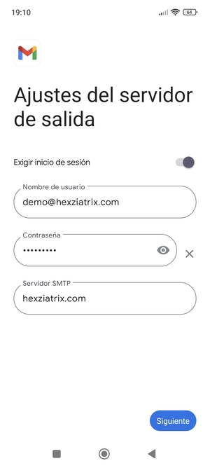 Introduzca la dirección de servidor saliente y seleccione Siguiente