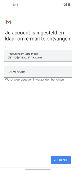 Geef uw account een naam en voer uw naam in. Selecteer VOLGENDE