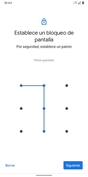 Dibuje un patrón de desbloqueo y seleccione Siguiente