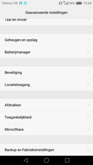 Scroll naar en selecteer Backup en Fabrieksinstellingen
