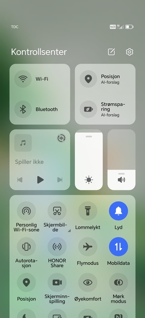 Slå på Automatisk lysstyrke