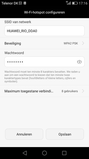 Voer een wachtwoord van een WiFi-hotspot in van ten minste 8 tekens en selecteer Opslaan