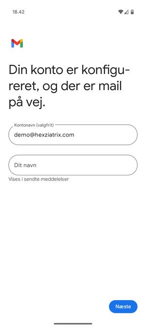 Giv din konto et navn og indtast dit navn. Vælg Næste
