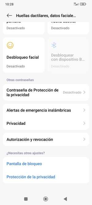 Desplácese y seleccione Privacidad