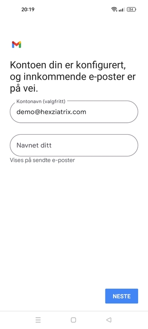 Gi kontoen din et navn, og skriv inn navnet ditt. Velg NESTE