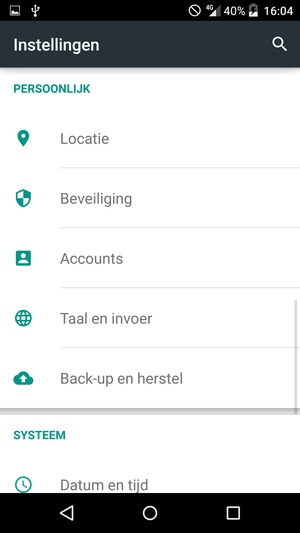 Scroll naar en selecteer Accounts