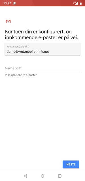 Gi kontoen din et navn, og skriv inn navnet ditt. Velg NESTE