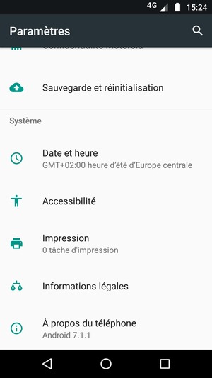 Faites défiler et sélectionnez À propos
du téléphone