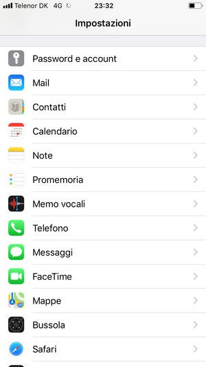 Scorri e seleziona Password e account