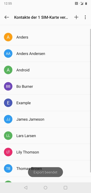 Ihre Kontakte werden in Ihrem Google Konto gespeichert und auf Ihrem Handy gespeichert, wenn Google das nächste Mal synchronisiert wird.