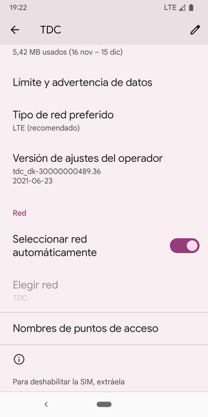 Para cambiar la red en caso de problemas de conectividad, desactive Seleccionar red automáticamente