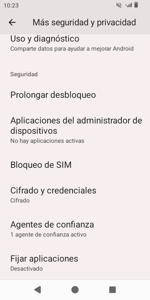 Desplácese y seleccione Bloqueo de SIM