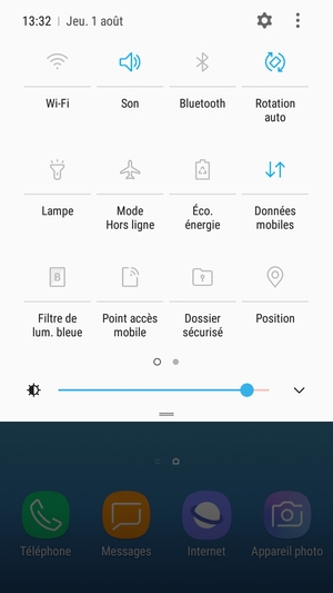 Sélectionnez le bouton v