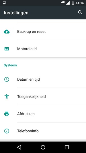 Scroll naar en selecteer Telefooninfo