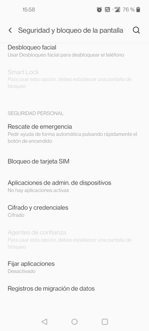 Desplácese y seleccione Bloqueo de tarjeta SIM