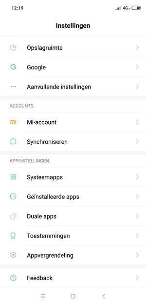 Scroll naar en selecteer Synchroniseren