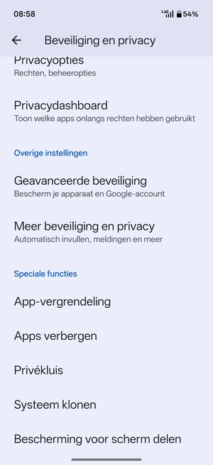 Scroll naar en selecteer Meer beveiliging en privacy